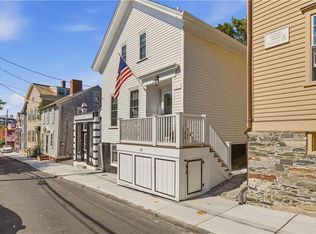 14 Barney St, Newport, RI 02840