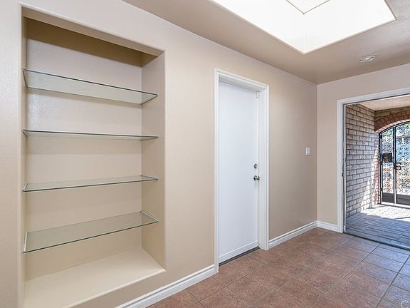 5th image of 2271 W 237th St