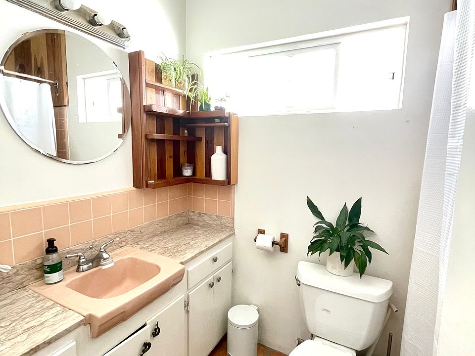 1st image of 1722 Armacost Ave APT 4