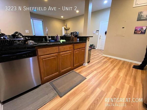 3rd image of 3223 N Sheffield Ave #2186a0ae1