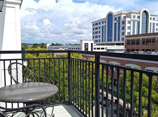 670 Town Center Dr Unit 408, Newport News, VA 23606