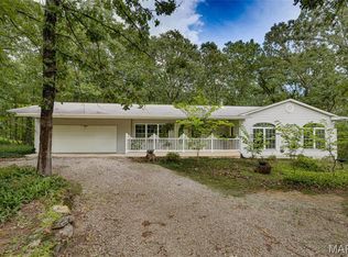 1075 Twin Oaks Dr, Doe Run, MO 63637