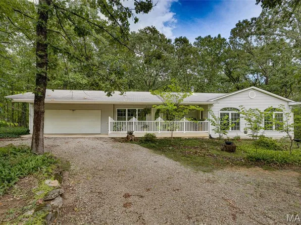 1075 Twin Oaks Dr, Doe Run, MO 63637