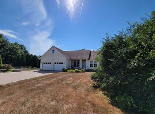 8 Cattail Dr, Westerly, RI 02891
