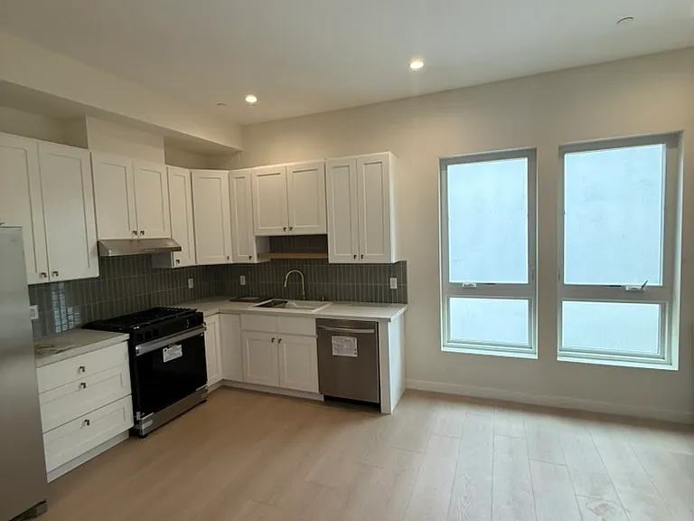 4136 Harter Ave #C — Photo 4