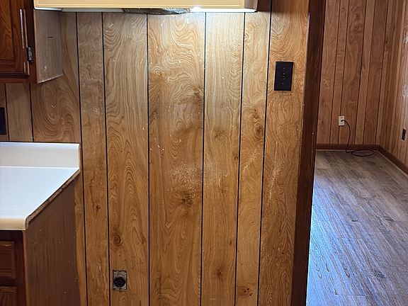 5th image of 321 Clarice St APT 4