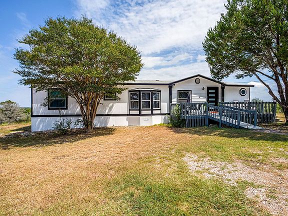 3rd image of 327 County Road 332