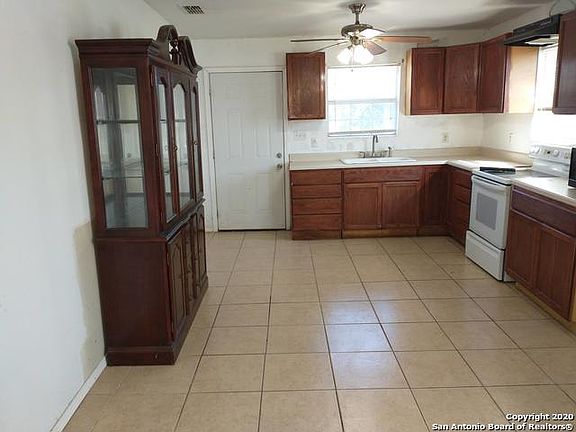 3rd image of 507 Bryan Ave