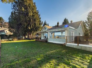 636 Bay Rd, Gibsons, BC V0N 1V8