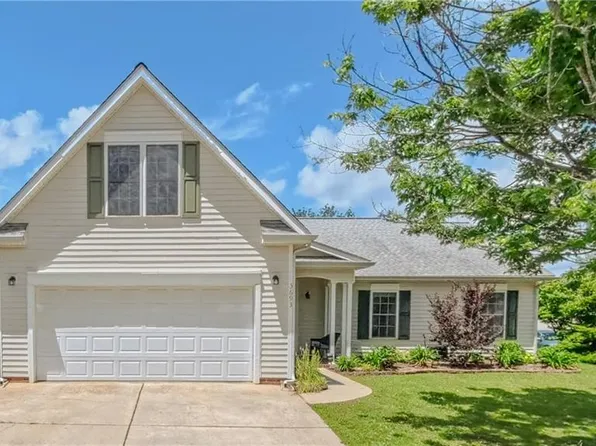 3693 Shadow Ridge Dr, High Point, NC 27265