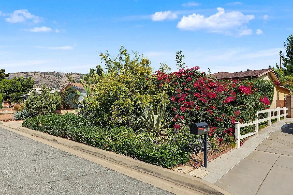 3 bed, 1750 sqft, $5,800 — Photo 3