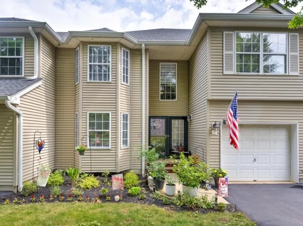 3 Spring Brook Dr, Clinton Twp., NJ 08801