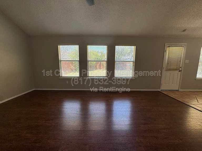 304 E Clover Park Dr — Photo 20