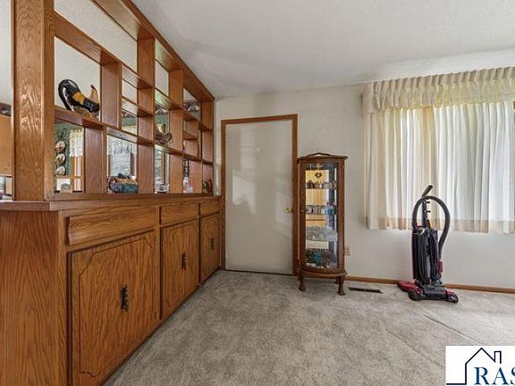 4th image of 52621 Valley View Cir