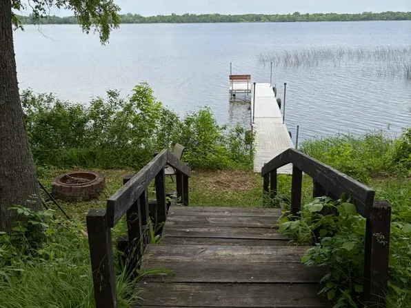 (undisclosed Address), Oak Grove, MN 55011