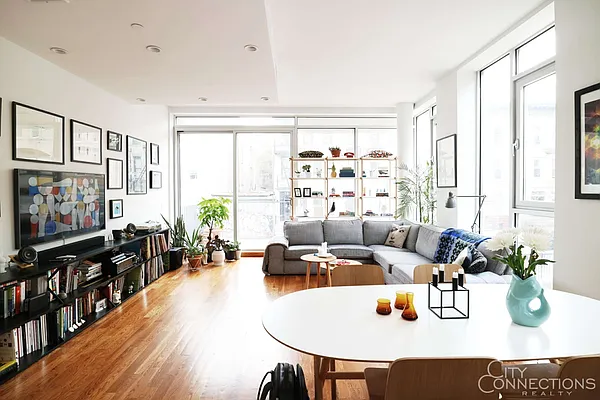 Rented by City Connections Realty | media 15