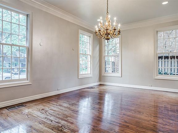 3rd image of 4104 Shenandoah Ave