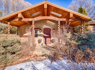 407 Martinez Ln, Taos, NM 87571