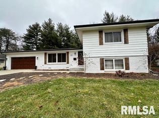 2027 Briarcliff Dr, Springfield, IL 62704