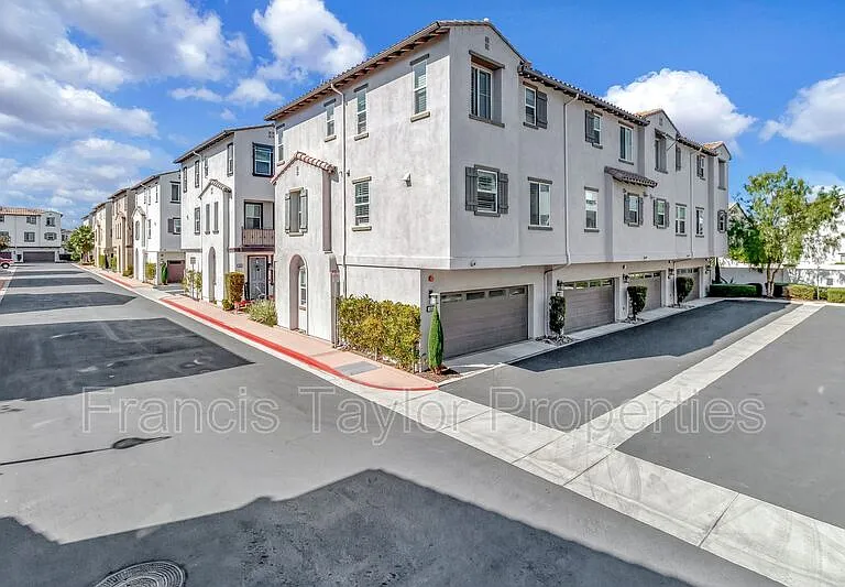 4252 Mission Ranch Way — Photo 3