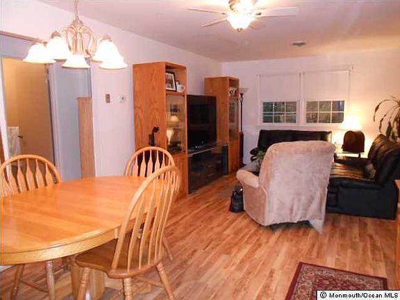 5th image of 24 Norwalk Avenue