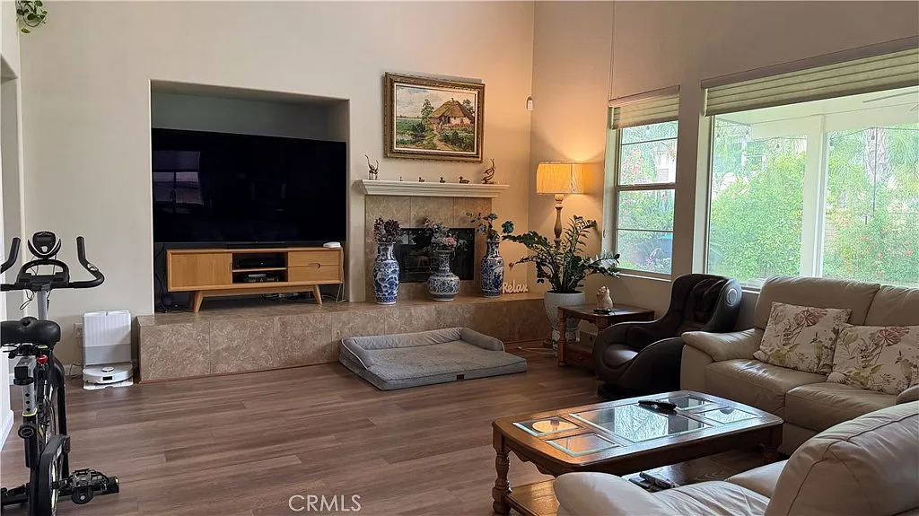 4 bed, 3.5 bath, 3171 sqft, $3,500 — Photo 4