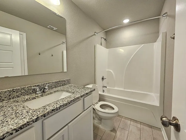910 James Parker Cir — Photo 16