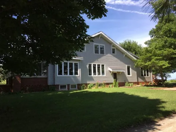 12768 Pleasant View Rd, Blue Mound, IL 62513