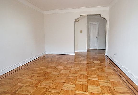 4th image of 8223 Bay Pkwy #F7