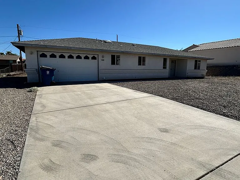 1668 Riverbelle Dr — Photo 1