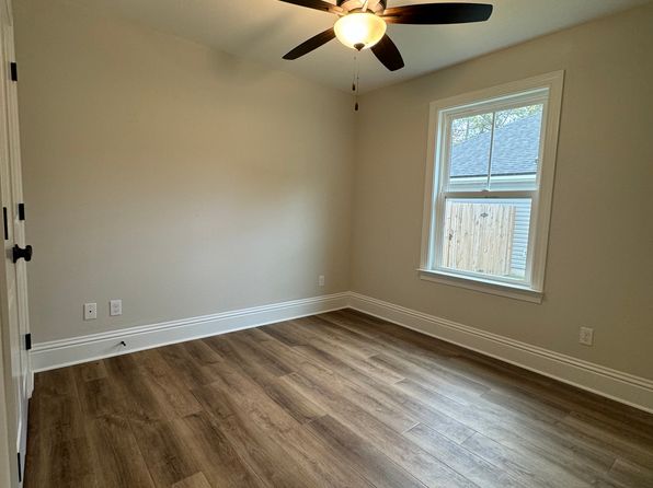 12 Montgomery Dr, Crawfordville, FL 32327