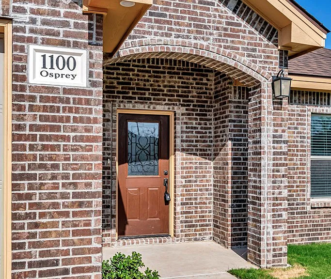 1100 Osprey Dr — Photo 2