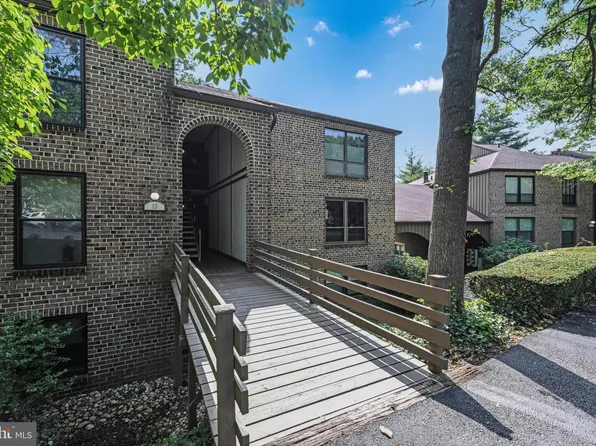 13 Fairway Rd, Reading, PA 19607