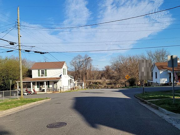 4th image of 2513 Morson St
