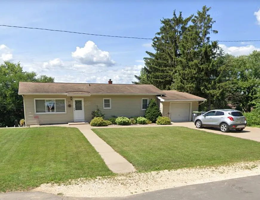 2105 Sunset Ln