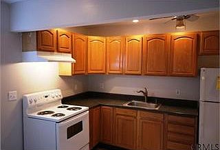 2nd image of 104 Schuyler St