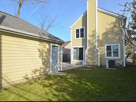 3rd image of 1744 Holland Ave