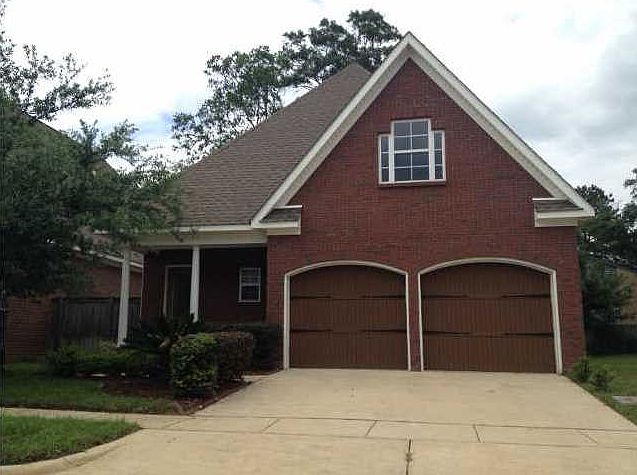 1st image of 924 Grant Park Dr