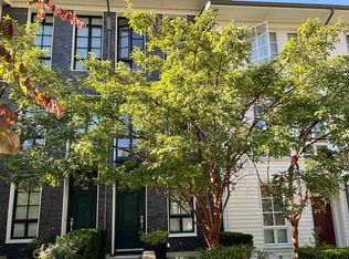 548 Foster Ave #105, Coquitlam, BC