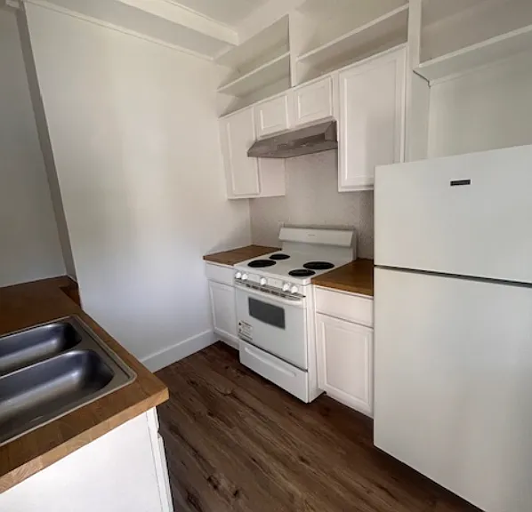 501 1/2 W Frank Ave — Photo 2