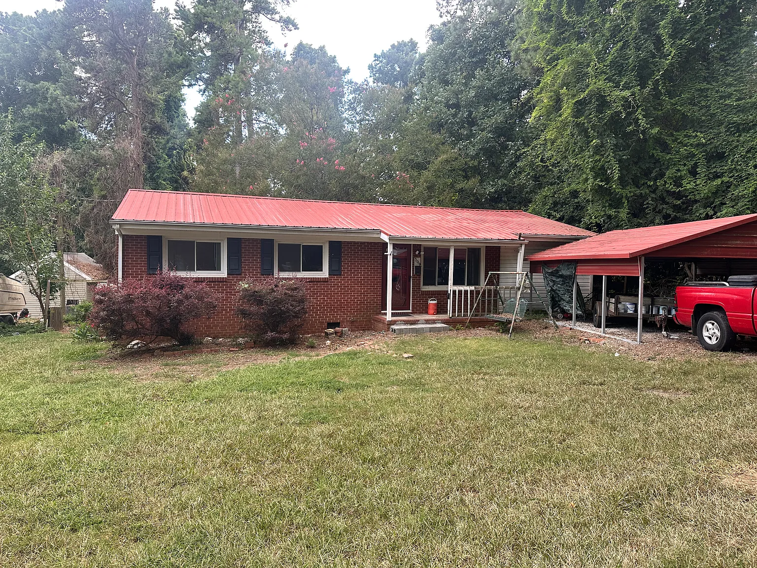 4 bed, 1326 sqft, $2,100 — Photo 1