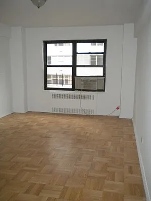 Rented by Classic Marketing- 530 Park1 | media 3