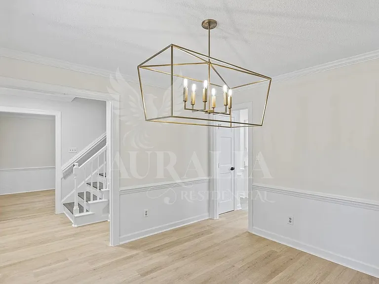 623 Elmwood Ct — Photo 18