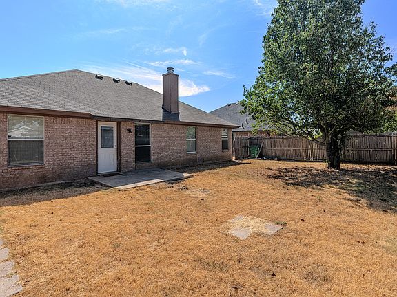 5th image of 204 Troxell Blvd