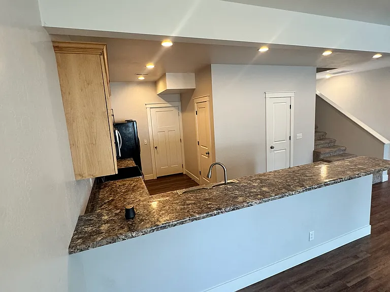 836 Almo Ave — Photo 7