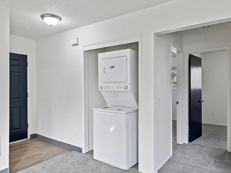 Briar Rose Apartments — Photo 8