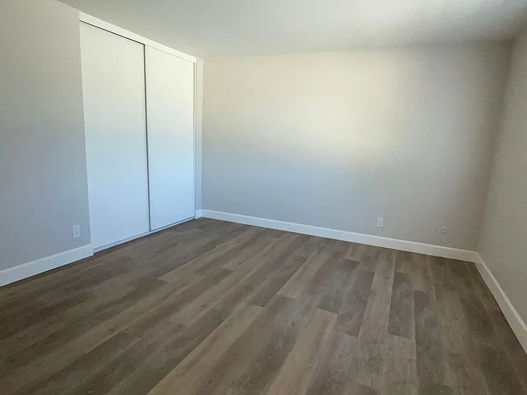 7531 Knott Ave — Photo 11