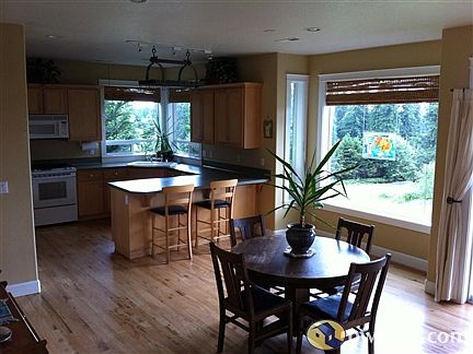 4th image of 15402 NE 257th St