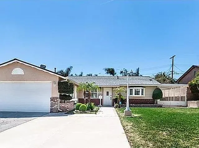 13675 Linfield Ave — Photo 1