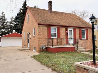 1135 S 94th St, West Allis, WI 53214